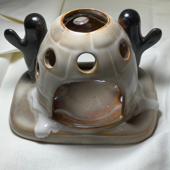Penguin Tea Light Holder - Picture 2 of 3